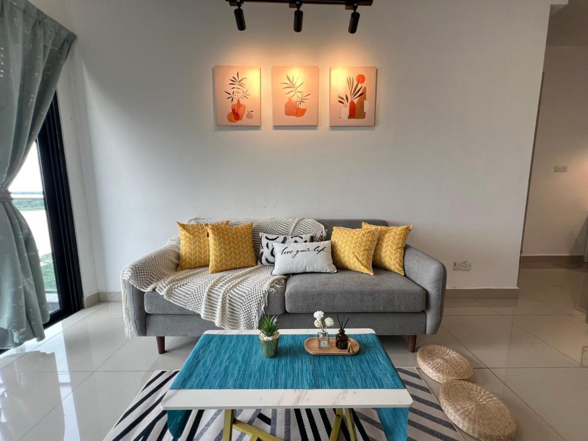 Riverview 8pax 3br In Kbtown Ps4, Netflix A-3-2 Apartment Kota Bharu