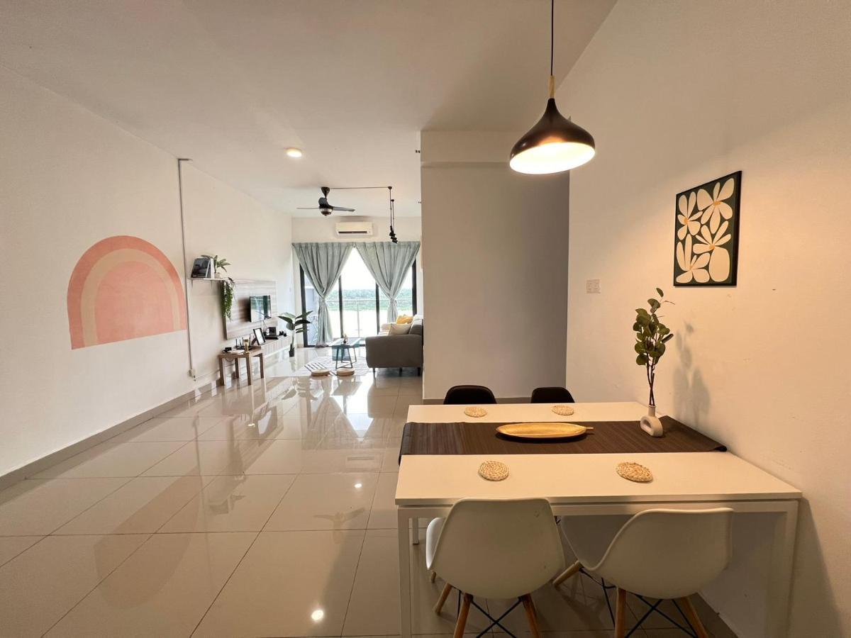 Apartment Riverview 8pax 3br In Kbtown Ps4, Netflix A-3-2 Kota Bharu